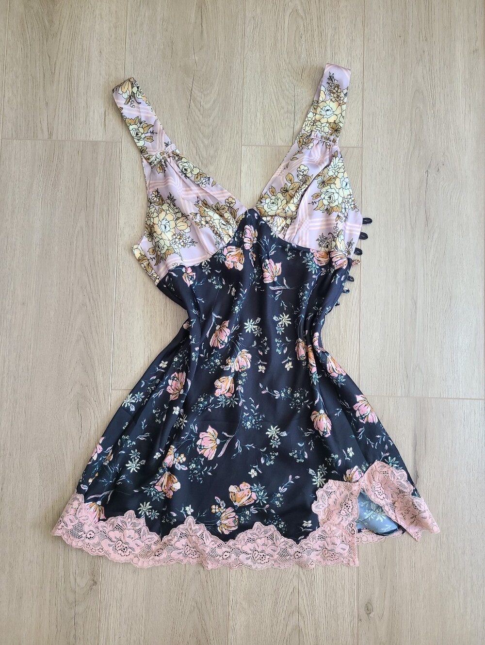 Free People Mini - Picture 2 of 6